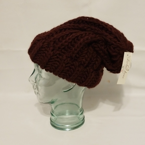 Isoldi Irene Accessories - Isoldi Irene women's slouchy beanie